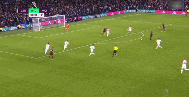 记者守候利物浦基地等待萨拉赫，斯洛特或派其出战国米