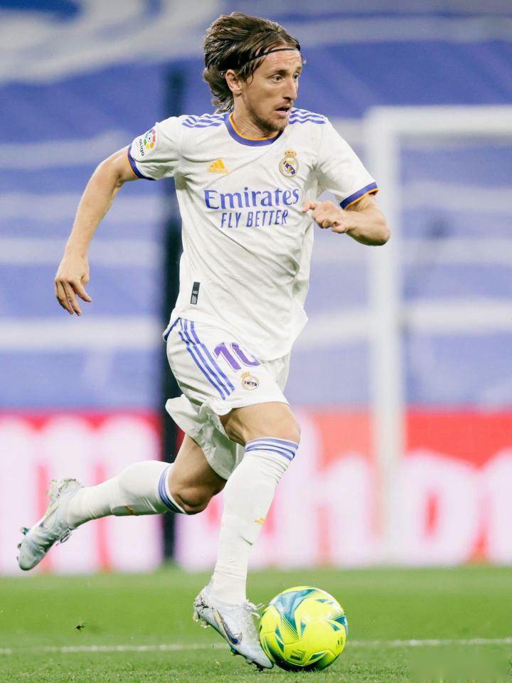 半场战报：科隆1-2法兰克福