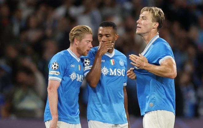 看国米的球也就从11／12赛季开始，最开始一直用...